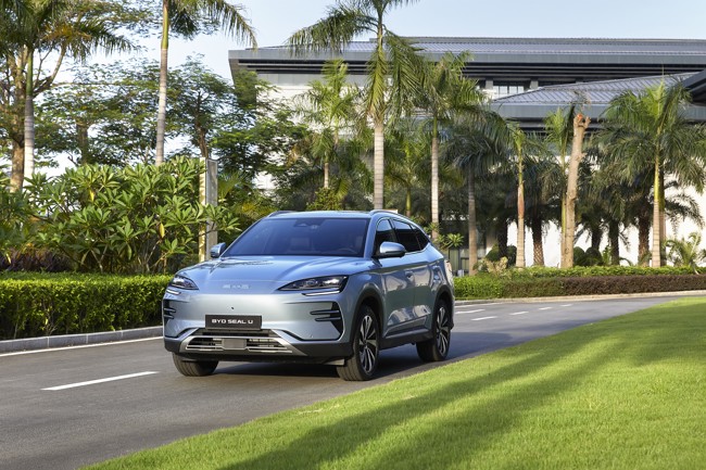 El BYD Seal U, el Ford Kuga y el MG HS, los híbridos enchufables más vendidos en España en noviembre