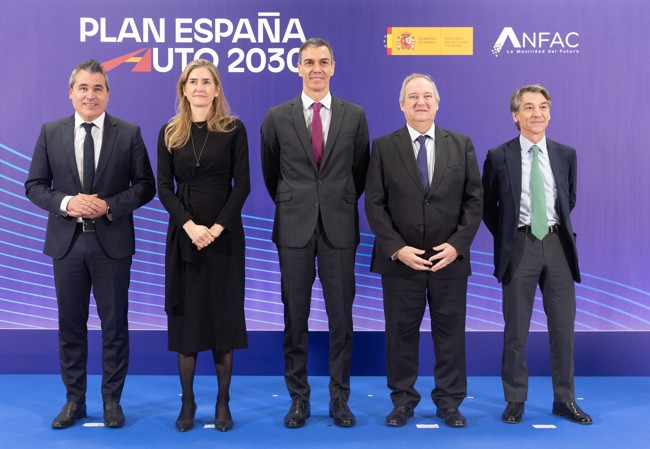Gobierno y el sector del automóvil lanzan el Plan Auto 2030, con medidas para el futuro de la industria