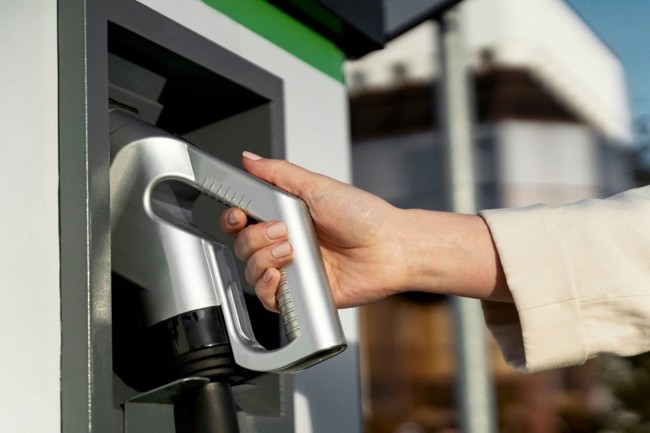 La red de infraestructuras de recarga pública en España roza los 50.000 puntos operativos