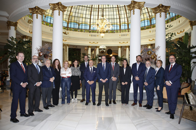 Feneval lamenta las medidas de Bruselas sobre las cuotas de vehículos cero emisiones para flotas