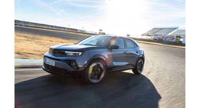 Opel vende 38.029 vehículos en España, un 16% más, y logra una cuota de mercado de eléctricos del 2,2%