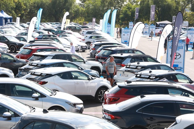 OCU denuncia que la mayoría de las webs de coches de segunda mano ocultan el interés de la financiación