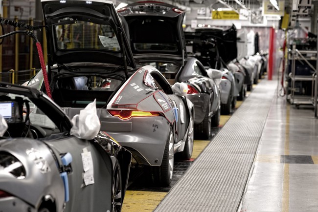 Reino Unido enfrenta una pérdida de su sector automovilístico sin inversión "acelerada" en baterías