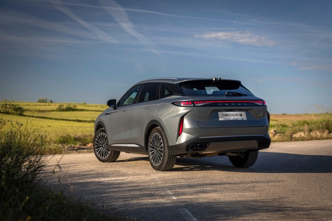 Omoda 9 SHS: el SUV PHEV más vendido de la marca, 145 km eléctricos y 537 CV por menos de 50.000 euros