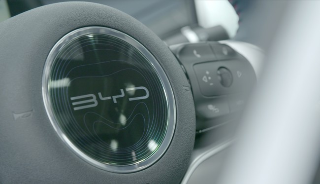 BYD triplica cuota de mercado y ventas en la Unión Europea en 2025 y pisa los talones a Tesla