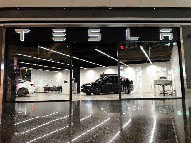 Tesla sigue confiando en España y realiza tres nuevas aperturas en Galicia, País Vasco y Madrid