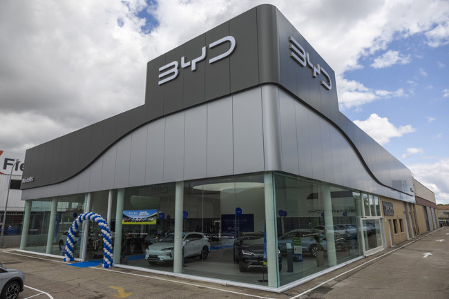 Solera lanza Women in Dealerships, una iniciativa para fortalecer el papel de la mujer en concesionarios