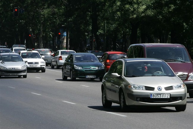 El 46% de españoles apoya la moratoria a coches de combustión y solo un 8% planea comprar un eléctrico