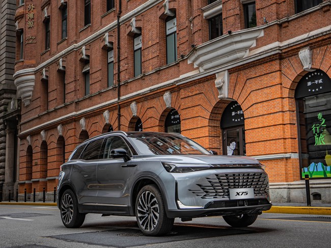 BAIC traerá en abril a España el nuevo X75, un SUV de 4,75 metros con motor turbo de 177 CV