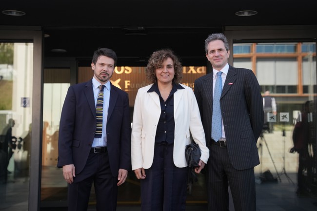 Montserrat (PP) defiende impulsar el vehículo eléctrico pero "nunca contra la industria"