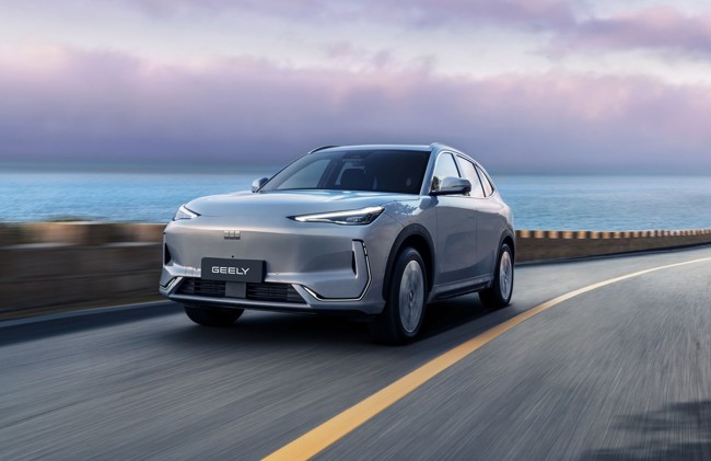 Geely Auto presenta una plataforma de vehículos híbridos basada en inteligencia artificial