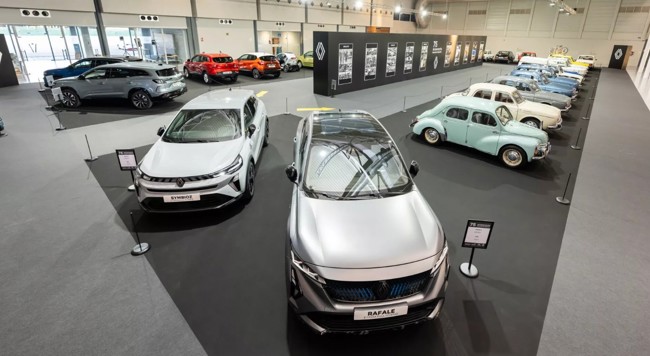 Renault celebra 75 años en España con 19 millones de coches 'Made in Spain' y más de 30 modelos diferentes