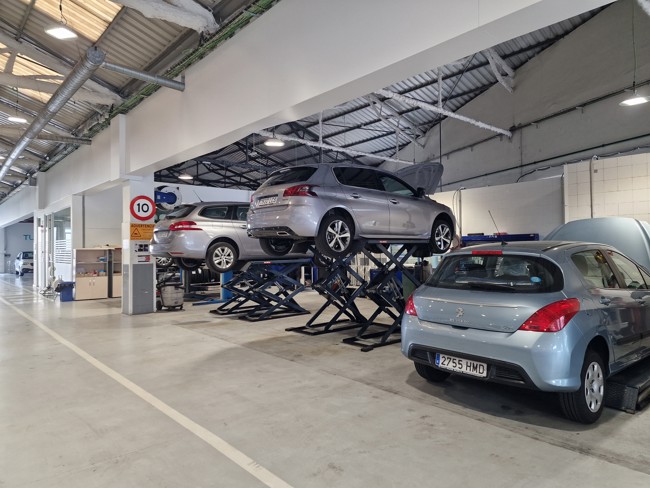 Más de la mitad de conductores españoles apuestan por los recambios de marca blanca, según Roland Berger