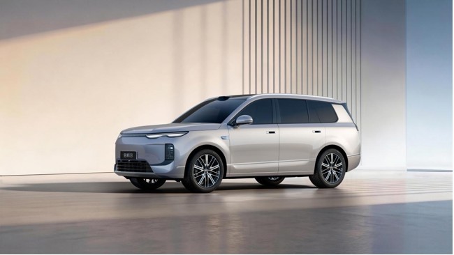 BYD despliega su agenda internacional en Pekin, con el Sealion 08 y su tecnología de carga rápida