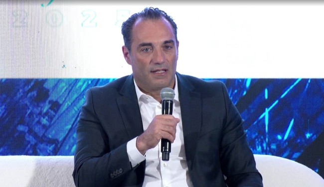 Filosa abre la puerta a nuevos acuerdos estratégicos para impulsar al grupo Stellantis