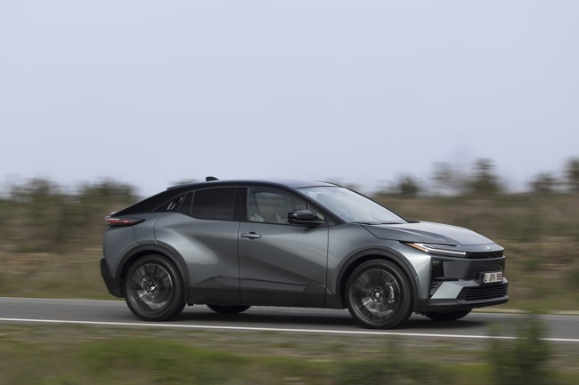 Toyota C-HR+, el eléctrico más vendido en abril con autonomía de hasta 609 km y por 35.000 euros