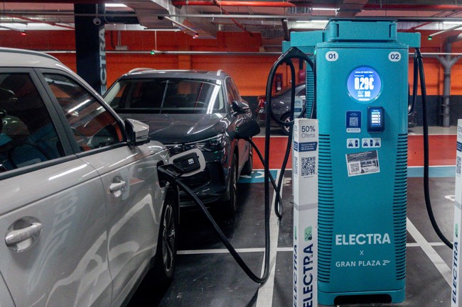 Electra y BYD firman un acuerdo para promover la recarga ultrarrápida de vehículos eléctricos