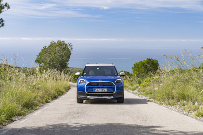 Mini viaja a larga distancia con su Countryman 100% eléctrico, con hasta 500 kilómetros de autonomía