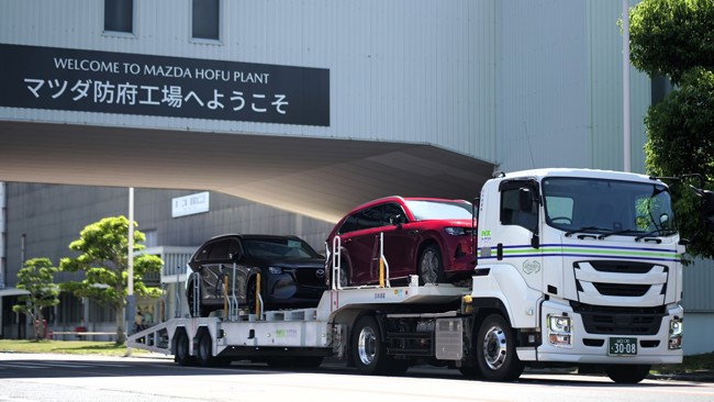 Mazda y Nippon Express lanzan una prueba piloto con diésel renovable para el transporte de vehículos
