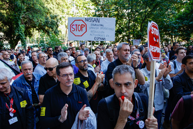 Nissan reduce el ERE en Cataluña a 195 trabajadores y se votará el jueves por la plantilla