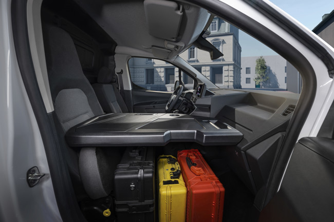 Stellantis Pro One lanza una versión complementaria de su gama de furgonetas compactas