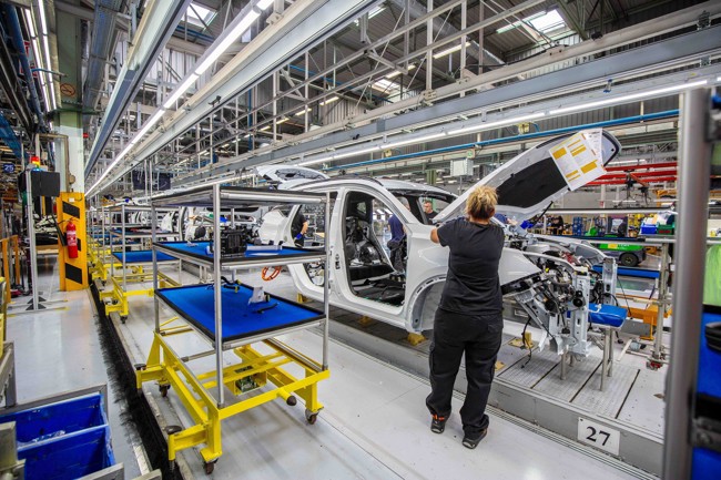 Ebro Motors Group EV pone en marcha una nueva línea productiva en la planta de Barcelona