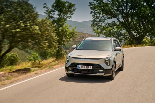 Kia Niro se renueva con más tecnología, nuevo diseño y una gama solamente híbrida desde 34.750 euros
