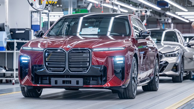 BMW inicia la producción del nuevo Serie 7 con autonomía de hasta 727 kilómetros en su versión eléctrica