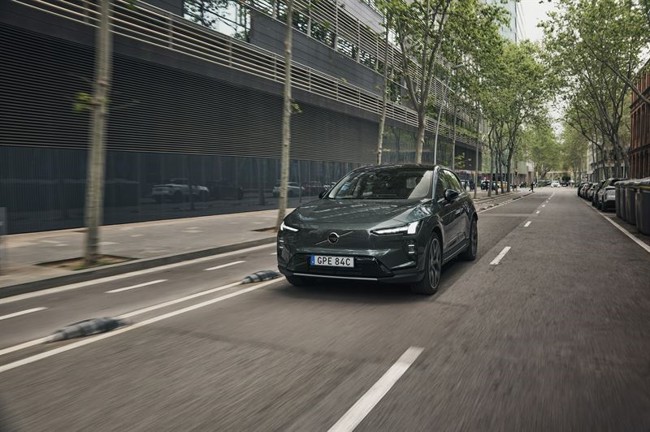 Volvo Cars entrega las primeras unidades del nuevo EX60, su SUV eléctrico desde 64.900 euros
