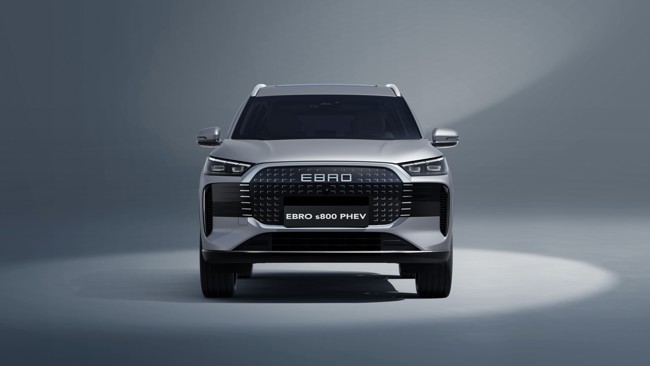 El modelo de 2027 del Ebro s800 PHEV incorpora mejoras en diseño, confort y equipamiento