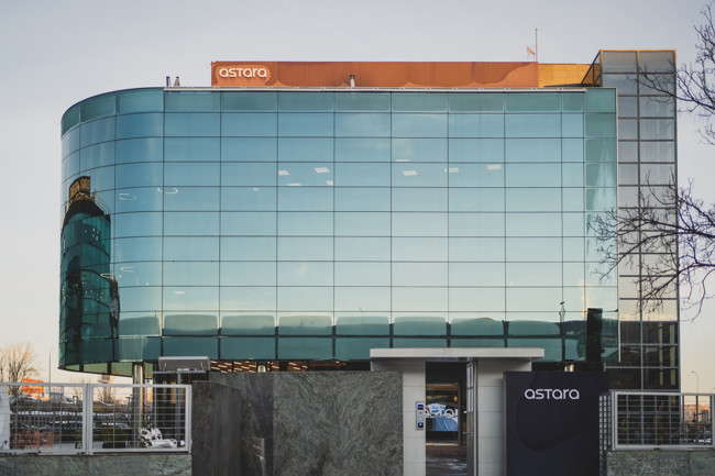 Astara Mobility (Bergé) entra en pérdidas en 2025 por 2,77 millones pero aumenta un 15% sus ingresos