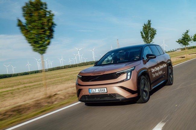 Skoda Peaq recorre 936 kilómetros sin recargar y bate un récord de autonomía entre los SUV eléctricos