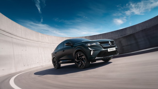 Renault presenta el Rafale Hypnotic, una edición limitada a 1.500 unidades con 300 CV de potencia