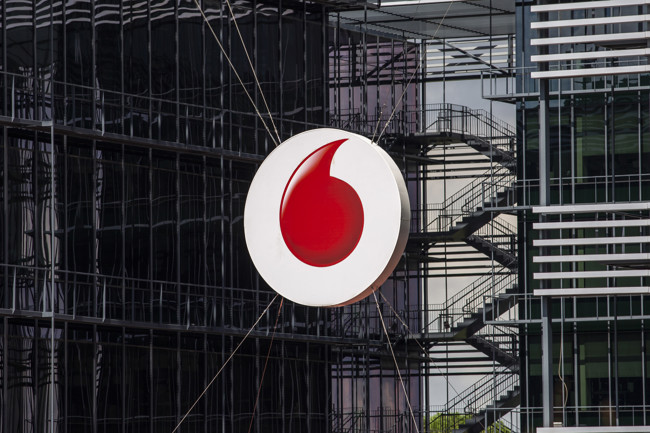 Vodafone España y Livelink Motor se alían para mejorar la seguridad de los motoristas mediante IoT