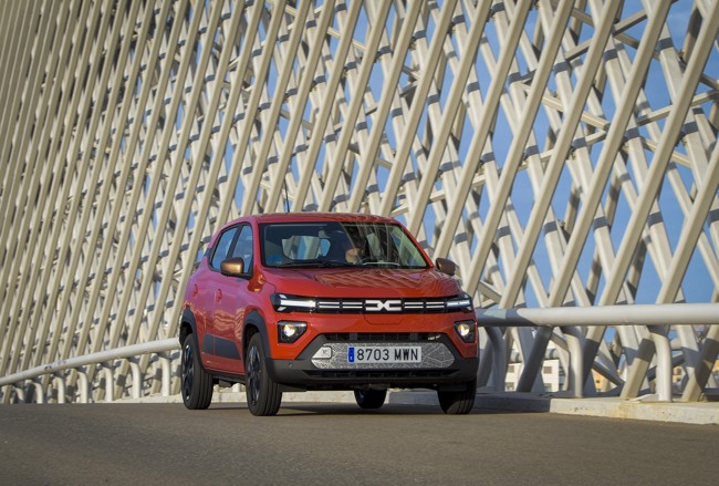 Séjourné (CE) celebra la producción del Dacia Spring en Eslovenia: "El 'Made in Europe' que defendemos"