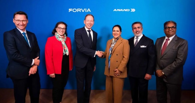 Forvia sube un 10% en Bolsa tras un acuerdo con la india Anand para crecer en el área de asientos