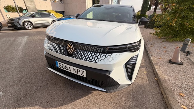 Renault Scenic E-Tech, el eléctrico francés con más de 600 km de autonomía, desde 39.900 euros