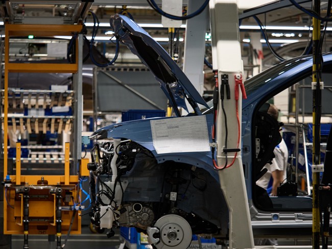 UGT se compromete a negociar el convenio de VW Navarra "desde el realismo" y ser "parte de la solución"